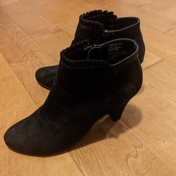 Aerosole black suede ankle boots - Picture 2 of 3